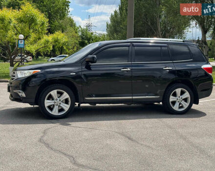 Черный Тойота Хайлендер, объемом двигателя 3.5 л и пробегом 291 тыс. км за 15990 $, фото 1 на Automoto.ua