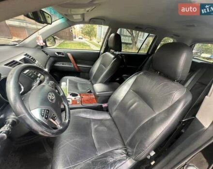 Черный Тойота Хайлендер, объемом двигателя 3.46 л и пробегом 260 тыс. км за 17000 $, фото 8 на Automoto.ua