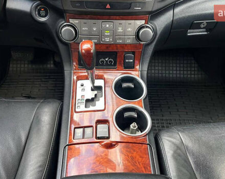 Чорний Тойота Хайлендер, об'ємом двигуна 3.46 л та пробігом 275 тис. км за 14900 $, фото 17 на Automoto.ua