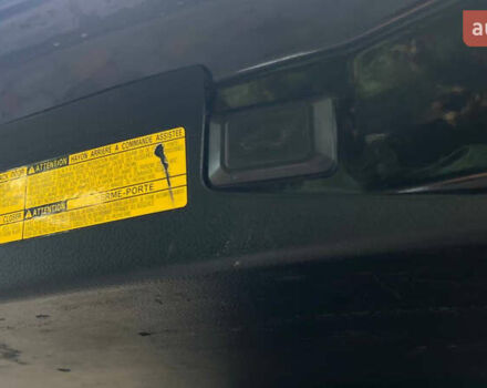 Чорний Тойота Хайлендер, об'ємом двигуна 3.46 л та пробігом 275 тис. км за 14900 $, фото 31 на Automoto.ua