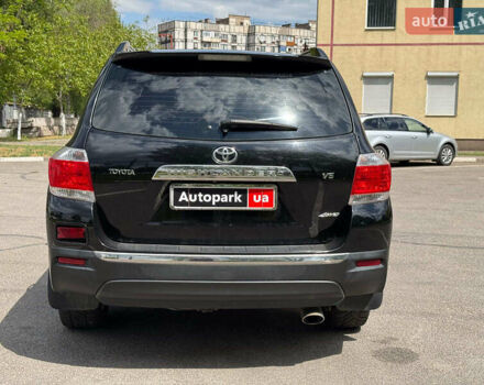 Черный Тойота Хайлендер, объемом двигателя 3.5 л и пробегом 291 тыс. км за 15990 $, фото 2 на Automoto.ua