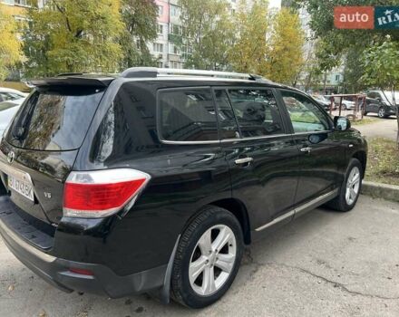 Черный Тойота Хайлендер, объемом двигателя 3.46 л и пробегом 260 тыс. км за 17000 $, фото 4 на Automoto.ua