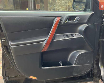 Чорний Тойота Хайлендер, об'ємом двигуна 3.46 л та пробігом 275 тис. км за 14900 $, фото 38 на Automoto.ua