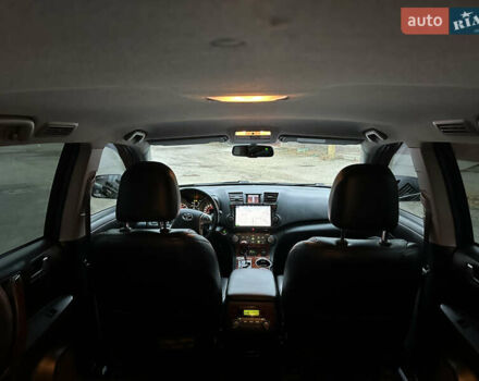 Черный Тойота Хайлендер, объемом двигателя 3.5 л и пробегом 250 тыс. км за 14999 $, фото 20 на Automoto.ua