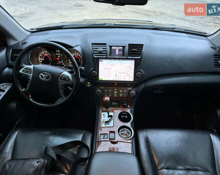 Черный Тойота Хайлендер, объемом двигателя 3.5 л и пробегом 250 тыс. км за 14999 $, фото 26 на Automoto.ua