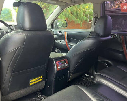 Чорний Тойота Хайлендер, об'ємом двигуна 3.46 л та пробігом 275 тис. км за 14900 $, фото 35 на Automoto.ua