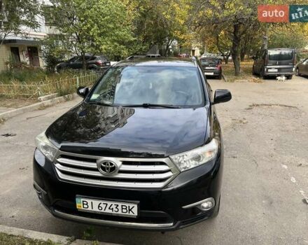 Черный Тойота Хайлендер, объемом двигателя 3.46 л и пробегом 260 тыс. км за 17000 $, фото 2 на Automoto.ua