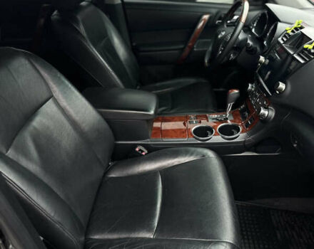 Черный Тойота Хайлендер, объемом двигателя 3.46 л и пробегом 203 тыс. км за 17000 $, фото 27 на Automoto.ua