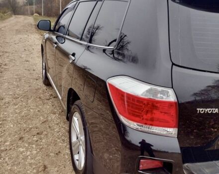 Черный Тойота Хайлендер, объемом двигателя 3.5 л и пробегом 284 тыс. км за 15999 $, фото 5 на Automoto.ua