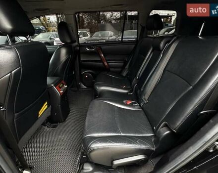 Черный Тойота Хайлендер, объемом двигателя 3.46 л и пробегом 177 тыс. км за 17500 $, фото 10 на Automoto.ua