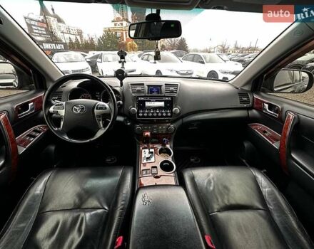 Черный Тойота Хайлендер, объемом двигателя 3.46 л и пробегом 198 тыс. км за 18500 $, фото 22 на Automoto.ua