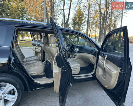 Черный Тойота Хайлендер, объемом двигателя 3.46 л и пробегом 187 тыс. км за 17300 $, фото 55 на Automoto.ua