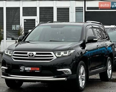 Черный Тойота Хайлендер, объемом двигателя 3.46 л и пробегом 198 тыс. км за 18500 $, фото 2 на Automoto.ua