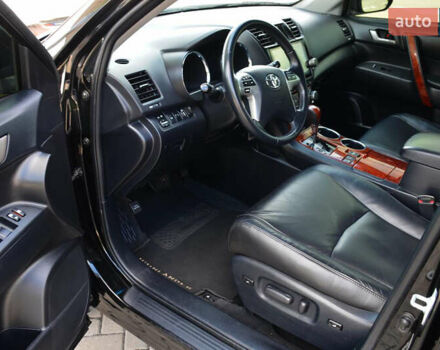 Тойота Хайлендер 2011 в Днепре (Днепропетровске) на Automoto.ua Черный Тойота Хайлендер, объемом двигателя 3.46 л и пробегом 167 тыс. км за 17800 $, фото 5 на Automoto.ua