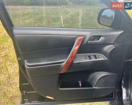 Черный Тойота Хайлендер, объемом двигателя 3.46 л и пробегом 243 тыс. км за 17500 $, фото 20 на Automoto.ua