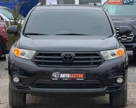 Черный Тойота Хайлендер, объемом двигателя 3.46 л и пробегом 177 тыс. км за 17500 $, фото 3 на Automoto.ua