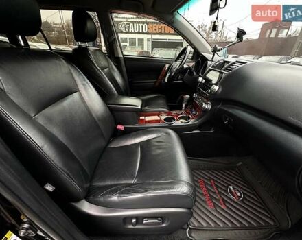Черный Тойота Хайлендер, объемом двигателя 3.46 л и пробегом 198 тыс. км за 18500 $, фото 18 на Automoto.ua