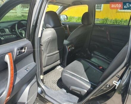 Черный Тойота Хайлендер, объемом двигателя 3.5 л и пробегом 208 тыс. км за 20850 $, фото 8 на Automoto.ua