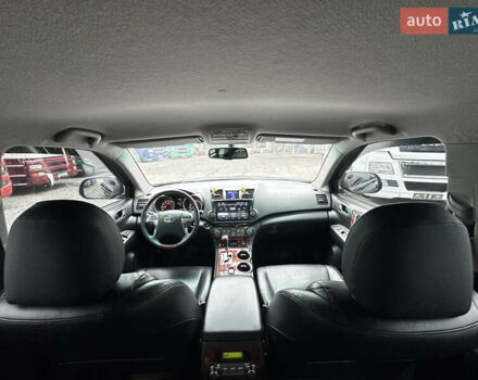 Черный Тойота Хайлендер, объемом двигателя 3.46 л и пробегом 203 тыс. км за 17000 $, фото 20 на Automoto.ua