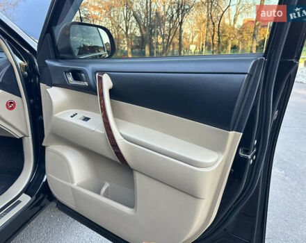 Черный Тойота Хайлендер, объемом двигателя 3.46 л и пробегом 187 тыс. км за 17300 $, фото 47 на Automoto.ua