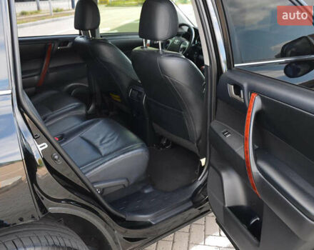 Тойота Хайлендер 2011 в Днепре (Днепропетровске) на Automoto.ua Черный Тойота Хайлендер, объемом двигателя 3.46 л и пробегом 167 тыс. км за 17800 $, фото 8 на Automoto.ua