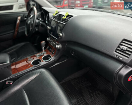 Черный Тойота Хайлендер, объемом двигателя 3.46 л и пробегом 203 тыс. км за 17000 $, фото 28 на Automoto.ua