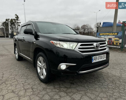 Черный Тойота Хайлендер, объемом двигателя 3.46 л и пробегом 203 тыс. км за 17000 $, фото 1 на Automoto.ua