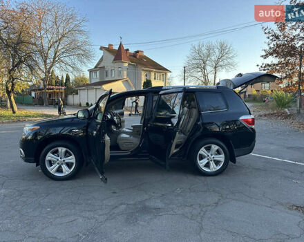 Черный Тойота Хайлендер, объемом двигателя 3.46 л и пробегом 187 тыс. км за 17300 $, фото 56 на Automoto.ua