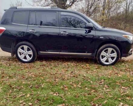 Черный Тойота Хайлендер, объемом двигателя 3.5 л и пробегом 284 тыс. км за 15999 $, фото 2 на Automoto.ua