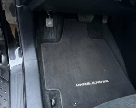 Чорний Тойота Хайлендер, об'ємом двигуна 3.46 л та пробігом 177 тис. км за 17500 $, фото 47 на Automoto.ua