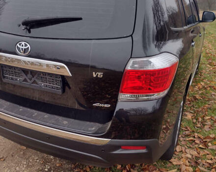 Чорний Тойота Хайлендер, об'ємом двигуна 3.46 л та пробігом 284 тис. км за 15900 $, фото 4 на Automoto.ua