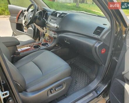 Черный Тойота Хайлендер, объемом двигателя 3.5 л и пробегом 208 тыс. км за 20850 $, фото 10 на Automoto.ua