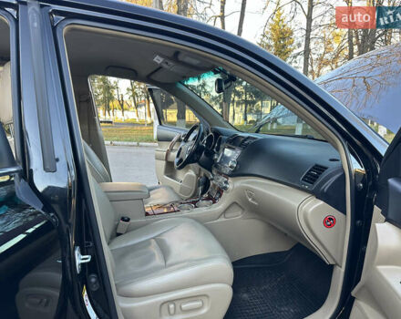 Черный Тойота Хайлендер, объемом двигателя 3.46 л и пробегом 187 тыс. км за 17300 $, фото 48 на Automoto.ua