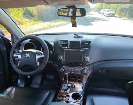 Чорний Тойота Хайлендер, об'ємом двигуна 3.46 л та пробігом 284 тис. км за 15900 $, фото 10 на Automoto.ua