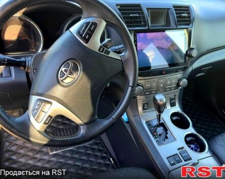 Черный Тойота Хайлендер, объемом двигателя 3.5 л и пробегом 202 тыс. км за 19000 $, фото 6 на Automoto.ua