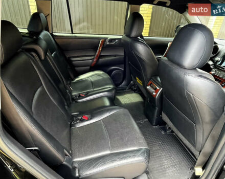 Чорний Тойота Хайлендер, об'ємом двигуна 3.46 л та пробігом 245 тис. км за 15900 $, фото 7 на Automoto.ua