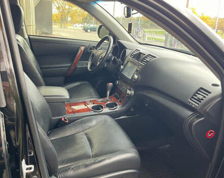 Тойота Хайлендер 2012 в Днепре (Днепропетровске) на Automoto.ua Черный Тойота Хайлендер, объемом двигателя 3.46 л и пробегом 162 тыс. км за 17500 $, фото 12 на Automoto.ua