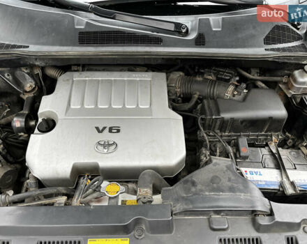 Чорний Тойота Хайлендер, об'ємом двигуна 3.46 л та пробігом 247 тис. км за 16000 $, фото 9 на Automoto.ua