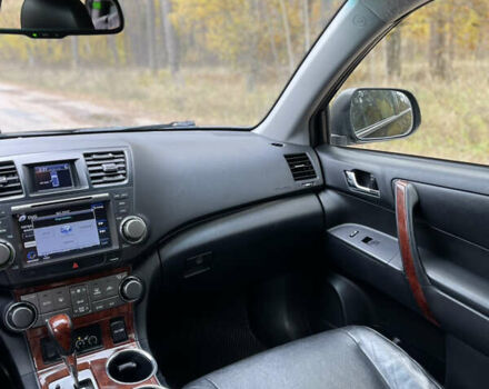 Тойота Хайлендер 2012 в Чернигове на Automoto.ua Черный Тойота Хайлендер, объемом двигателя 3.5 л и пробегом 183 тыс. км за 17300 $, фото 39 на Automoto.ua