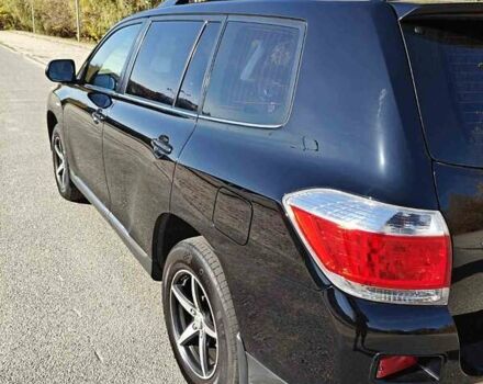 Черный Тойота Хайлендер, объемом двигателя 3.46 л и пробегом 188 тыс. км за 18000 $, фото 12 на Automoto.ua