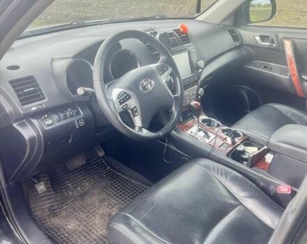 Черный Тойота Хайлендер, объемом двигателя 3.5 л и пробегом 140 тыс. км за 15999 $, фото 6 на Automoto.ua