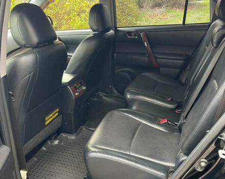 Тойота Хайлендер 2012 в Днепре (Днепропетровске) на Automoto.ua Черный Тойота Хайлендер, объемом двигателя 3.46 л и пробегом 162 тыс. км за 17500 $, фото 18 на Automoto.ua