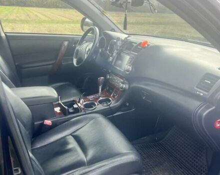 Черный Тойота Хайлендер, объемом двигателя 3.5 л и пробегом 140 тыс. км за 15999 $, фото 5 на Automoto.ua