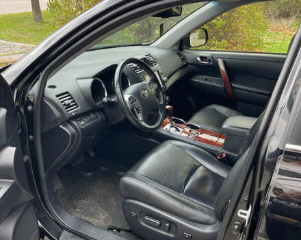 Тойота Хайлендер 2012 в Днепре (Днепропетровске) на Automoto.ua Черный Тойота Хайлендер, объемом двигателя 3.46 л и пробегом 162 тыс. км за 17500 $, фото 24 на Automoto.ua