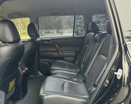 Чорний Тойота Хайлендер, об'ємом двигуна 3.46 л та пробігом 165 тис. км за 15555 $, фото 17 на Automoto.ua