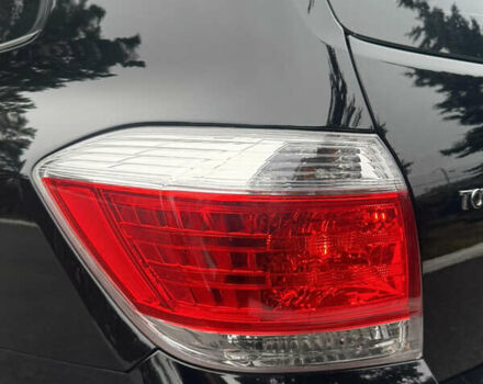 Чорний Тойота Хайлендер, об'ємом двигуна 3.46 л та пробігом 165 тис. км за 15555 $, фото 86 на Automoto.ua