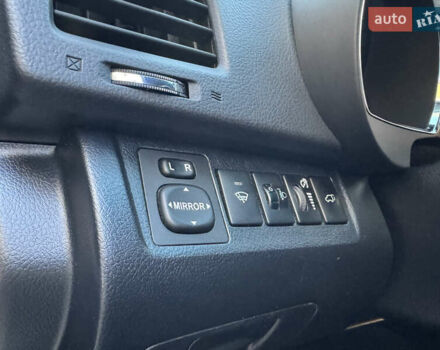 Черный Тойота Хайлендер, объемом двигателя 3.46 л и пробегом 308 тыс. км за 16400 $, фото 28 на Automoto.ua