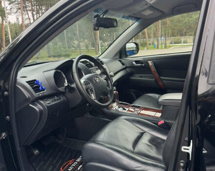 Чорний Тойота Хайлендер, об'ємом двигуна 3.46 л та пробігом 165 тис. км за 15555 $, фото 19 на Automoto.ua