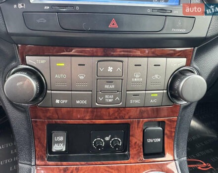 Чорний Тойота Хайлендер, об'ємом двигуна 3.46 л та пробігом 165 тис. км за 15555 $, фото 44 на Automoto.ua