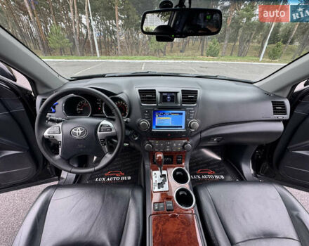 Чорний Тойота Хайлендер, об'ємом двигуна 3.46 л та пробігом 165 тис. км за 15555 $, фото 10 на Automoto.ua